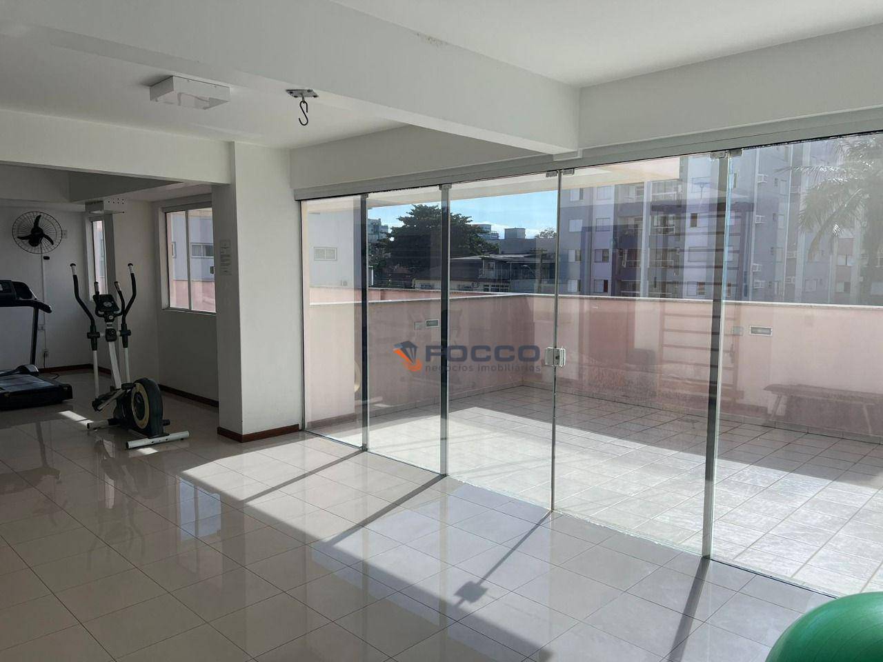 Apartamento à venda com 2 quartos, 87m² - Foto 10