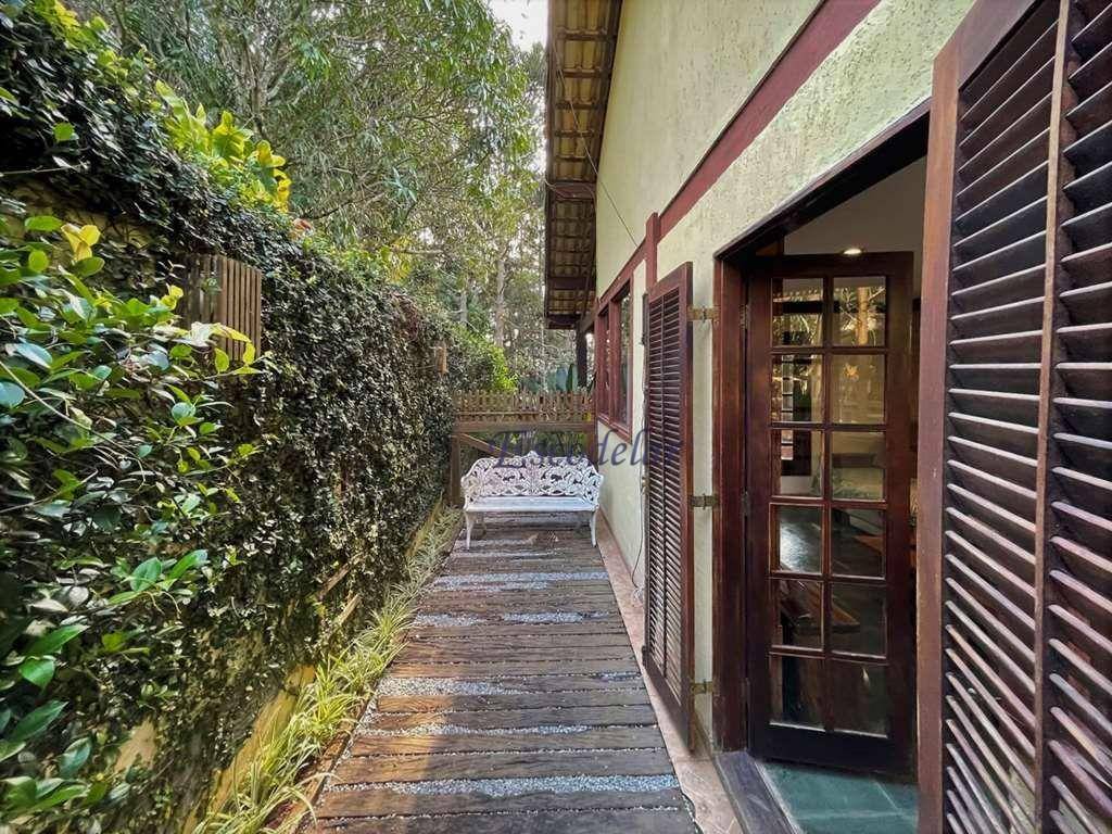 Casa de Condomínio à venda com 4 quartos, 220m² - Foto 16