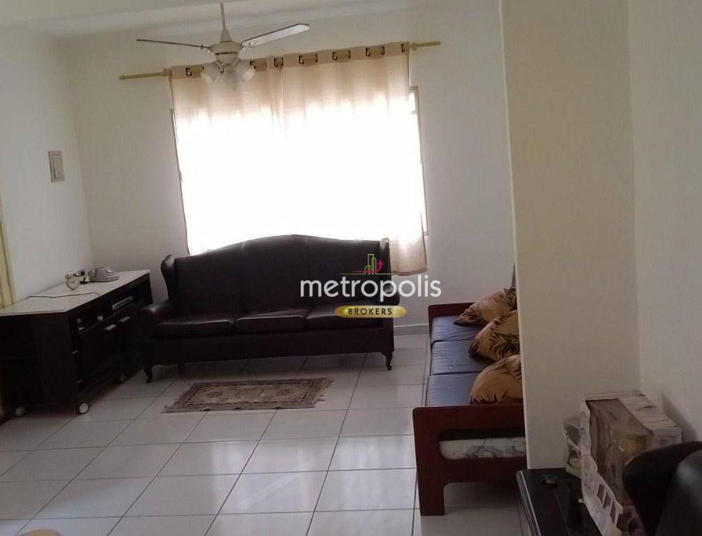 Sobrado à venda com 5 quartos, 220m² - Foto 1