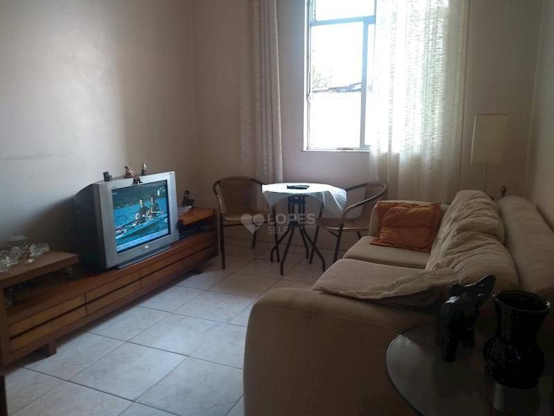 Apartamento à venda com 2 quartos, 80m² - Foto 1