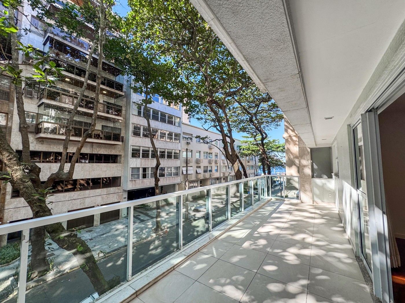 Apartamento à venda com 3 quartos, 199m² - Foto 1