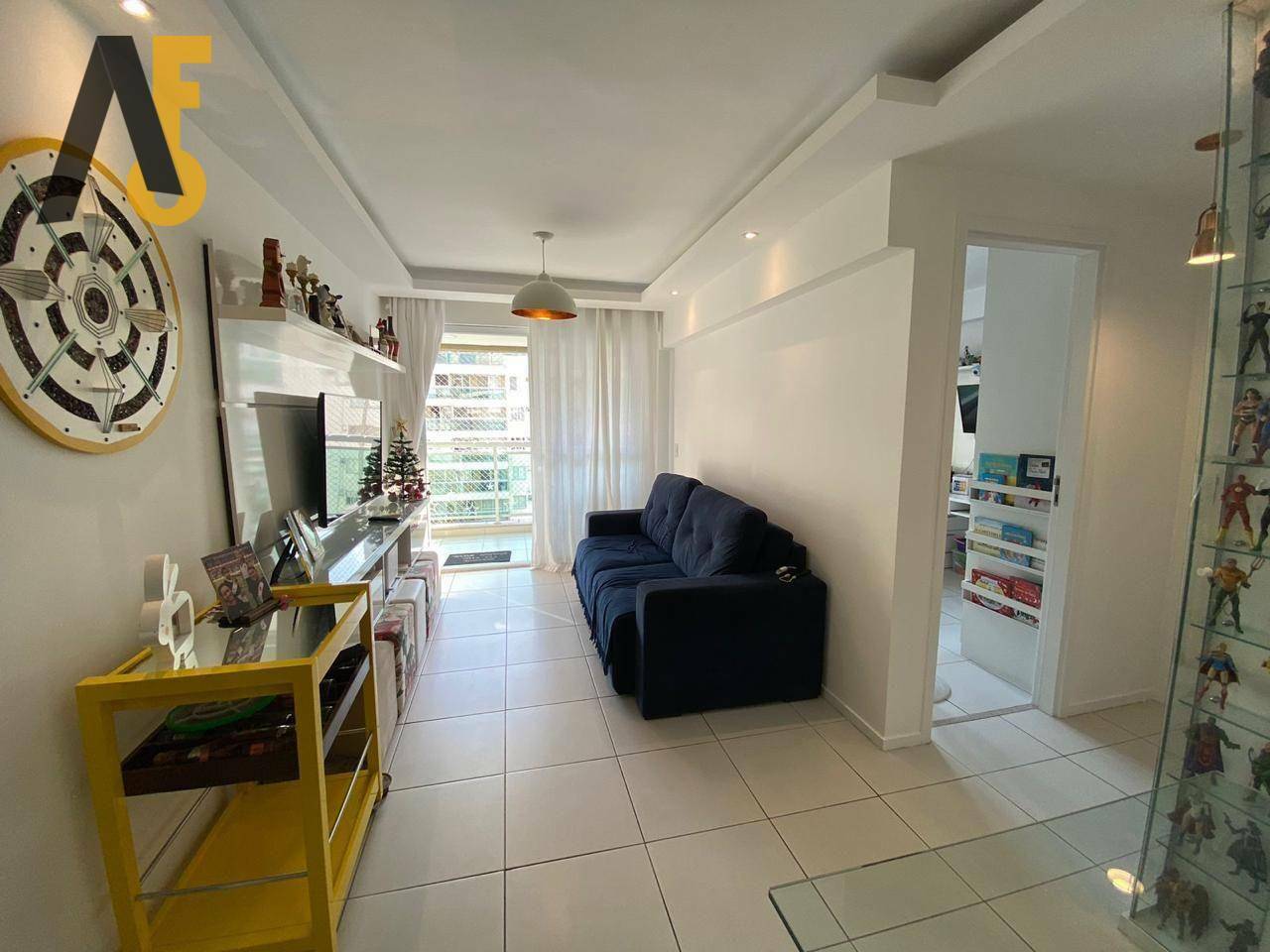 Apartamento à venda com 2 quartos, 62m² - Foto 2