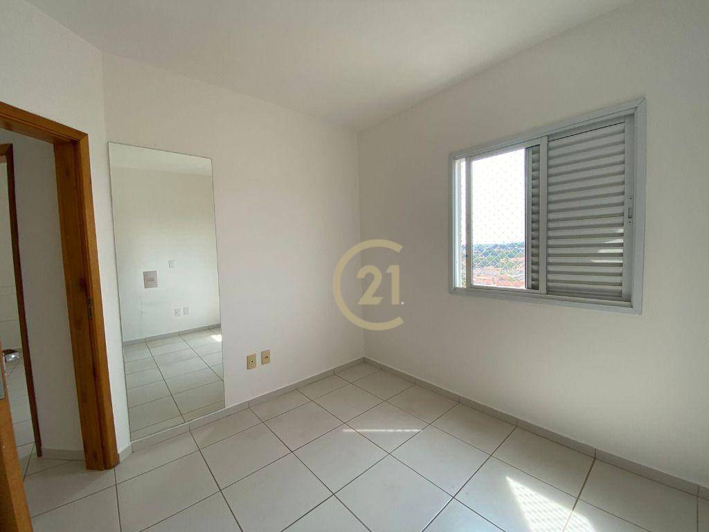 Apartamento para alugar com 3 quartos, 84m² - Foto 14