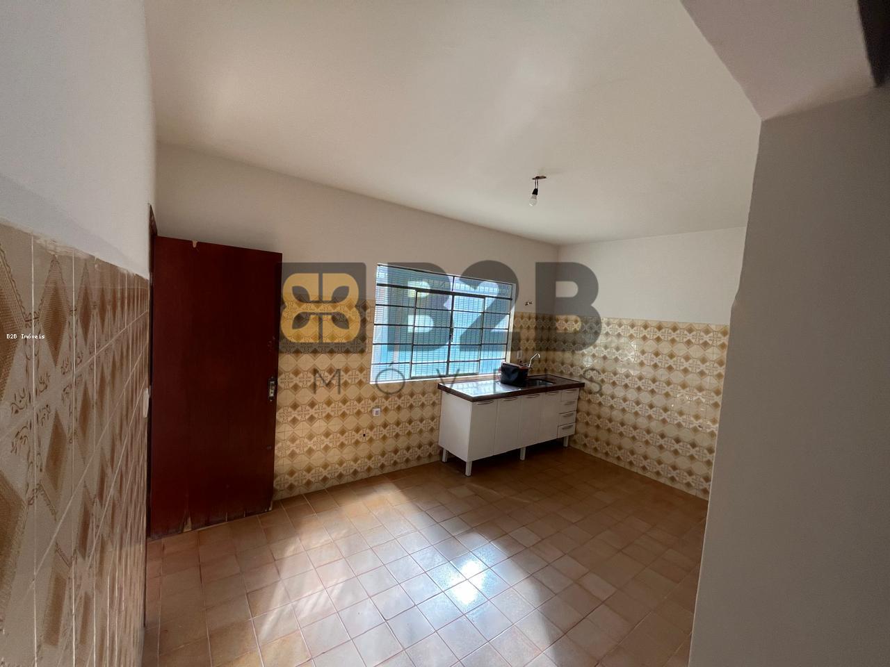 Casa à venda com 3 quartos, 169m² - Foto 4