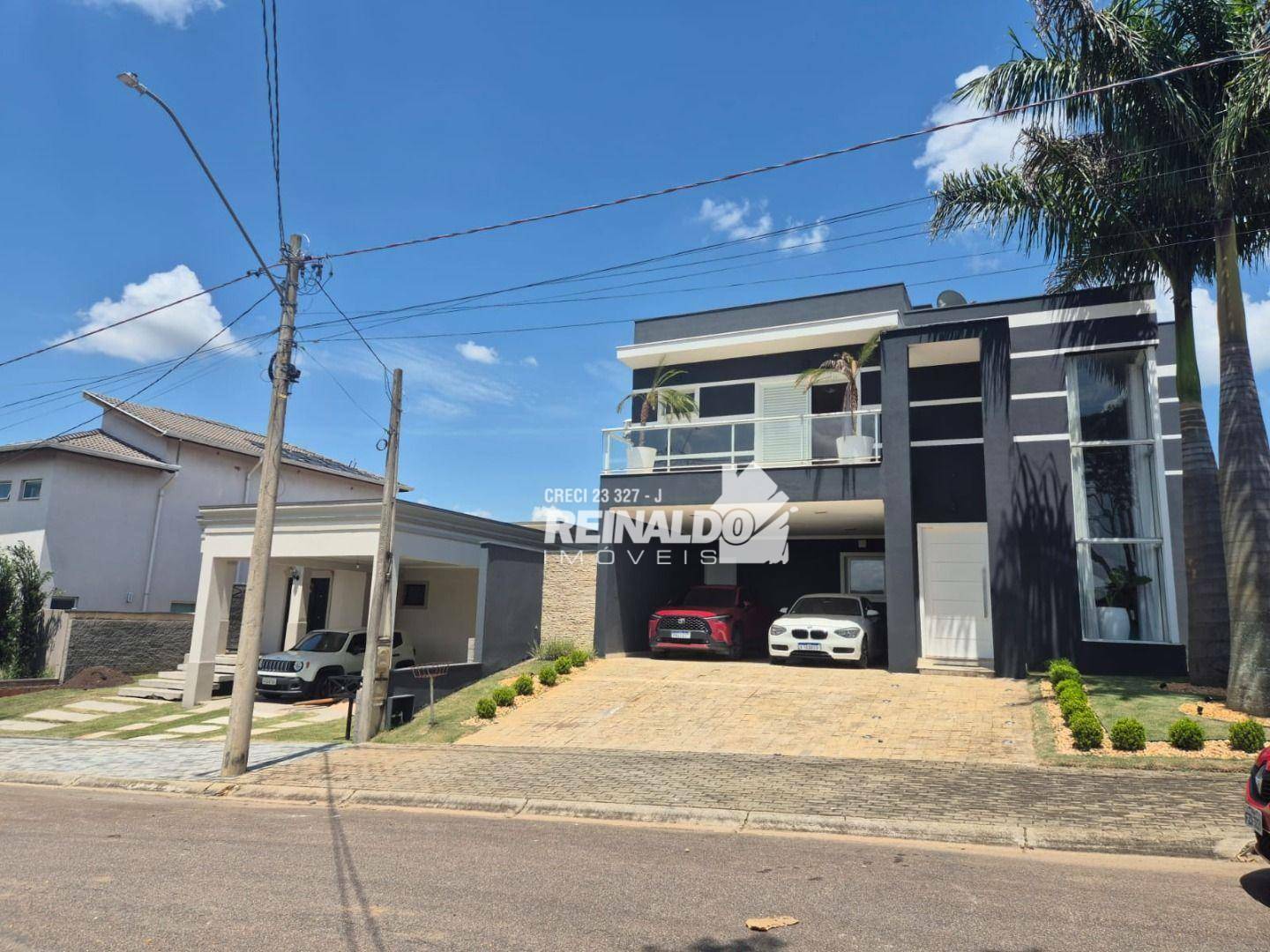 Casa de Condomínio à venda com 4 quartos, 231m² - Foto 2