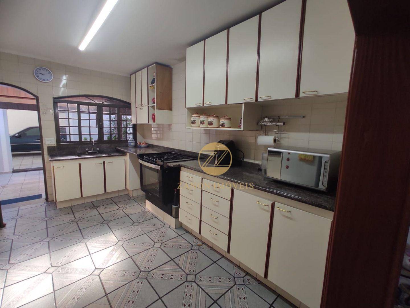 Casa à venda com 3 quartos, 225m² - Foto 17