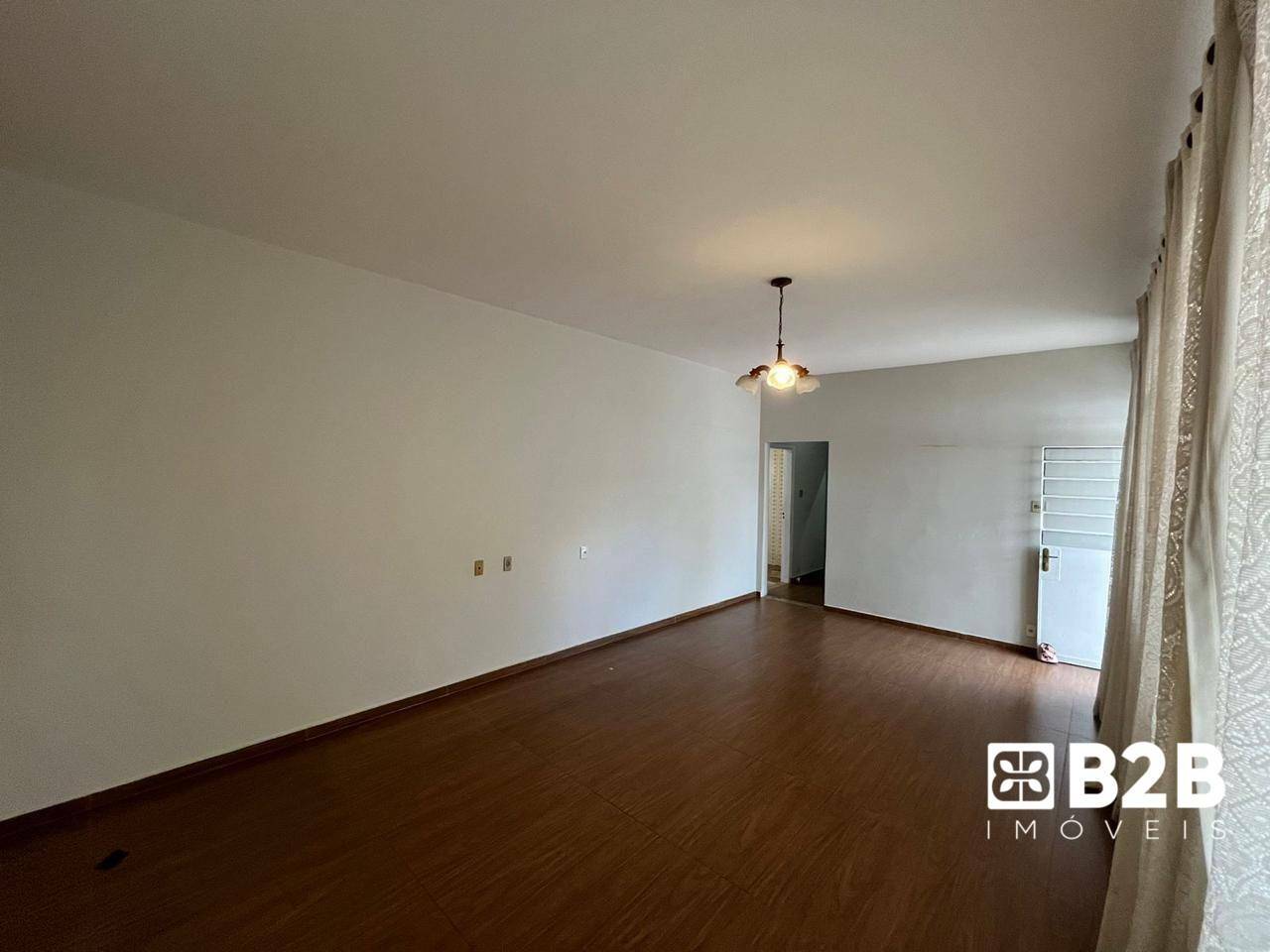 Casa à venda com 3 quartos, 191m² - Foto 8