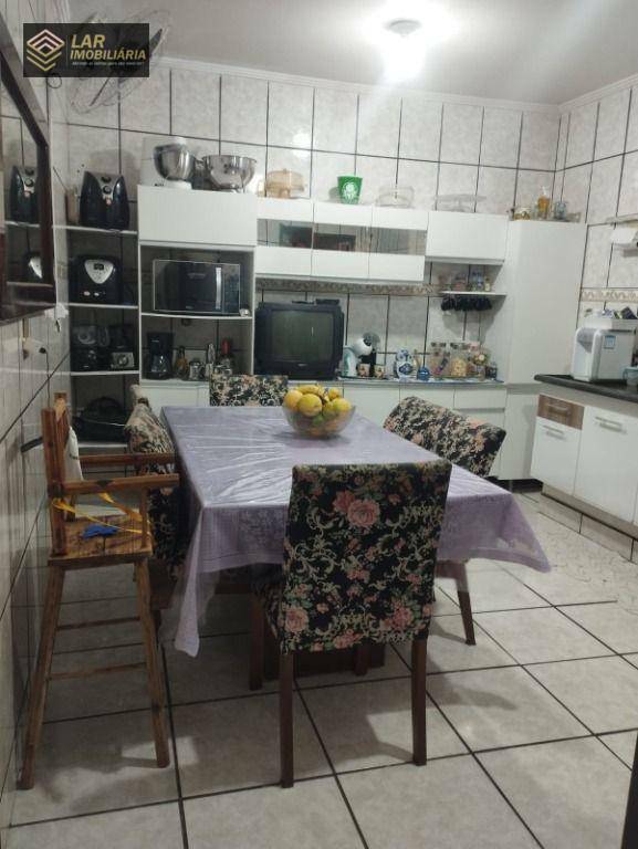 Sobrado à venda com 3 quartos, 200m² - Foto 7