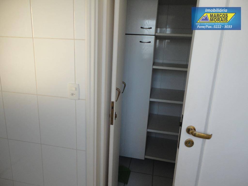 Apartamento à venda com 3 quartos, 189m² - Foto 10