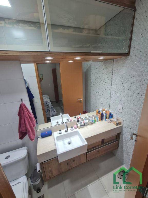 Apartamento à venda com 3 quartos, 140m² - Foto 18