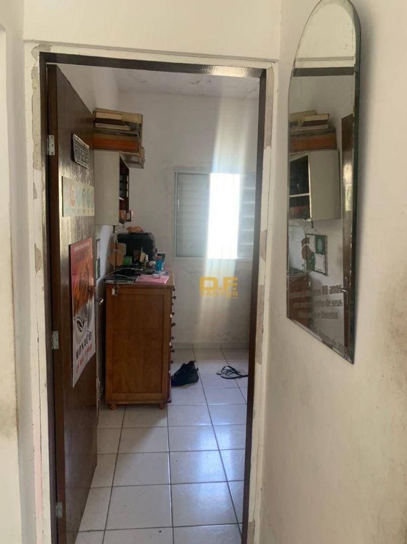 Casa à venda com 2 quartos, 1m² - Foto 16