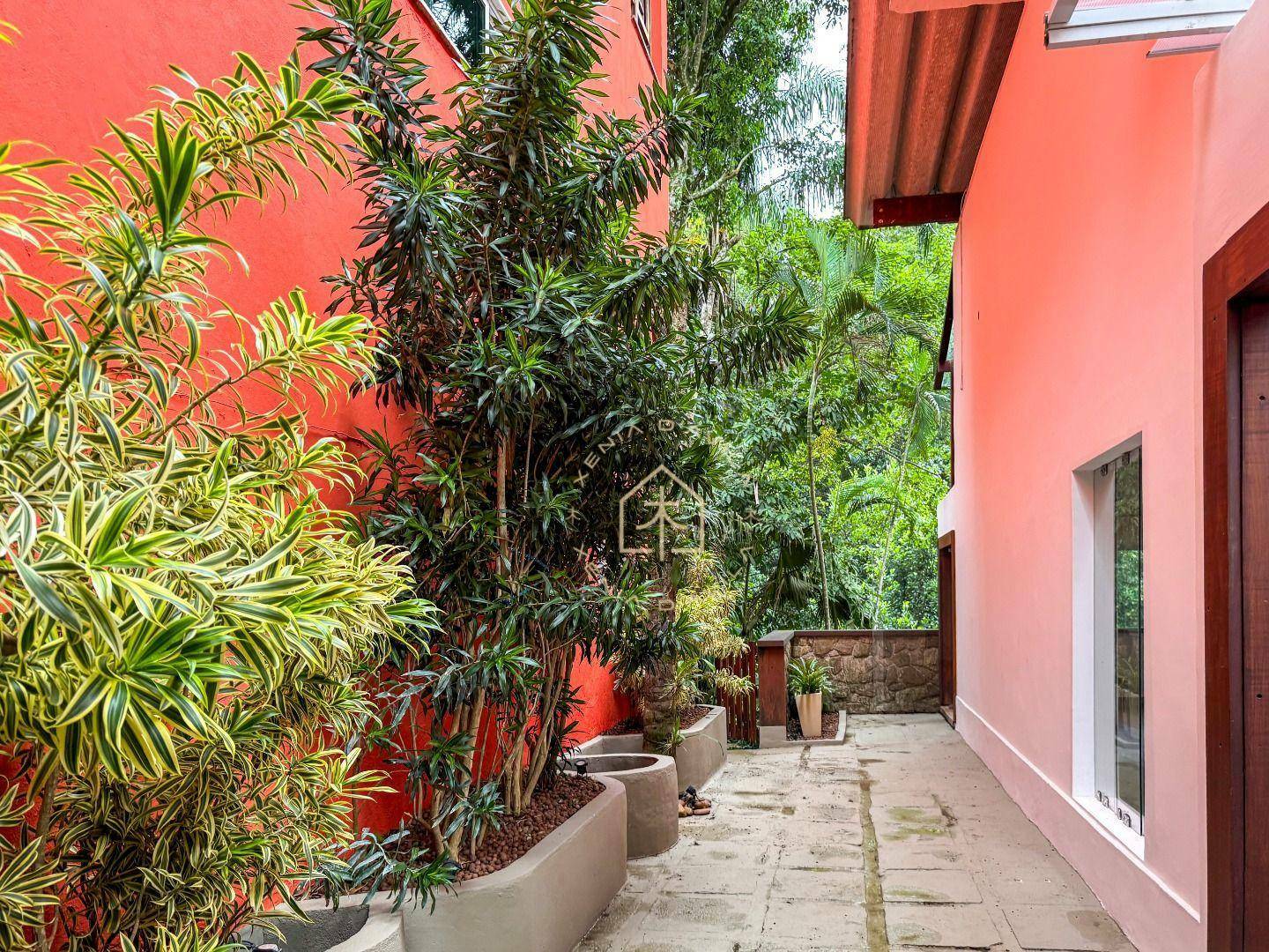 Casa de Condomínio à venda e aluguel com 3 quartos, 320m² - Foto 17