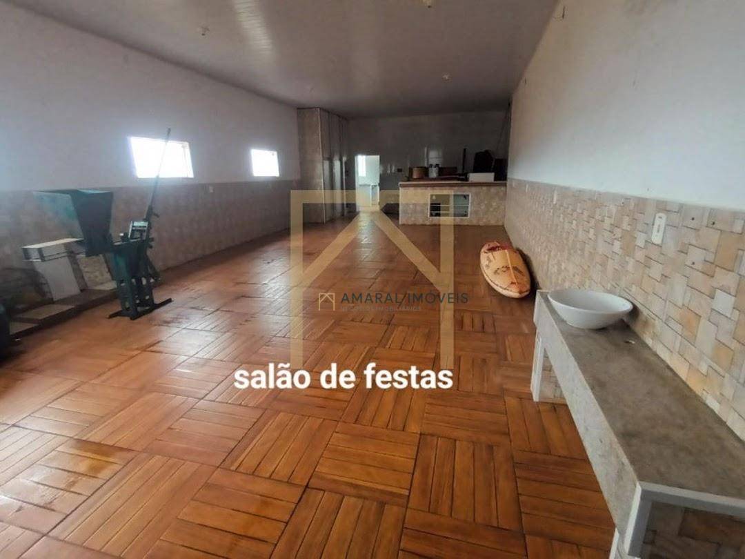 Casa à venda com 3 quartos, 250m² - Foto 13