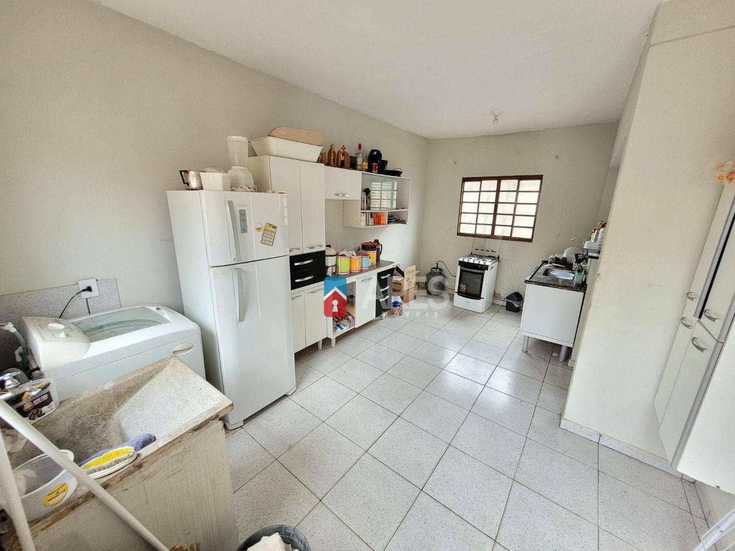 Casa à venda com 2 quartos, 60m² - Foto 6