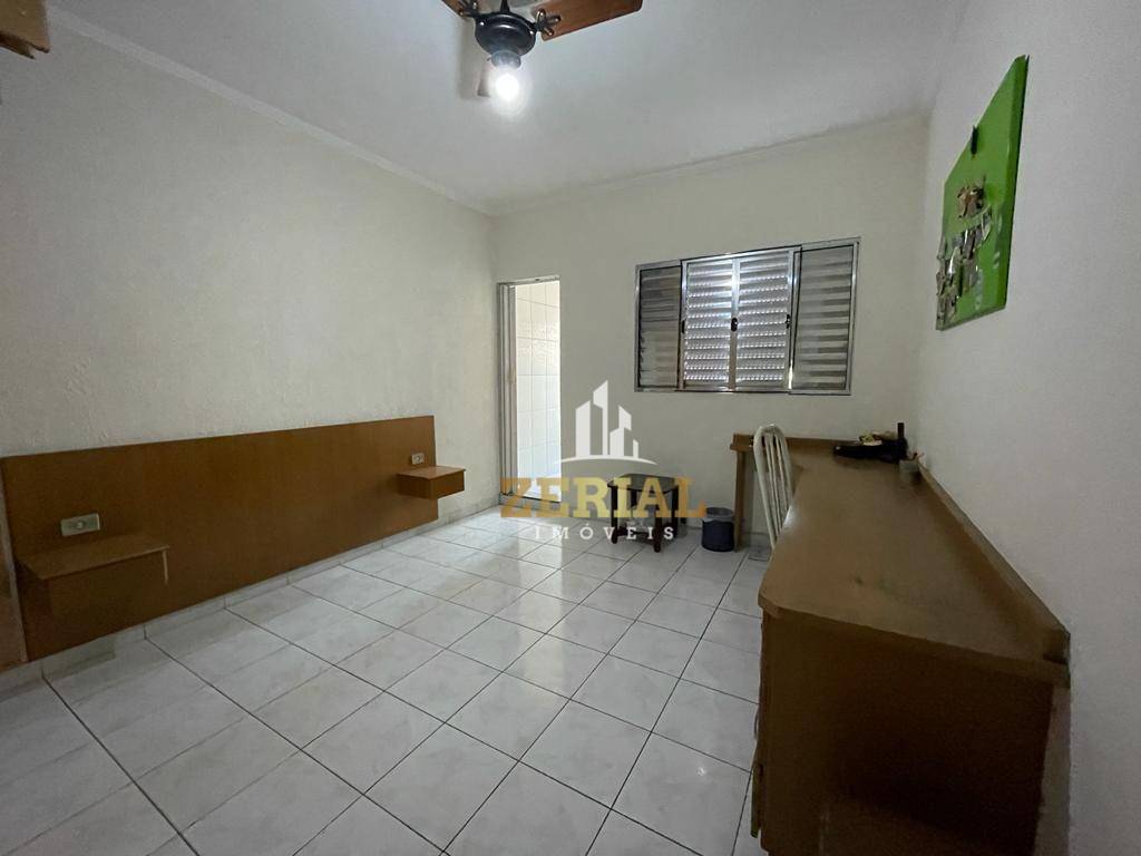 Casa à venda com 4 quartos, 200m² - Foto 18