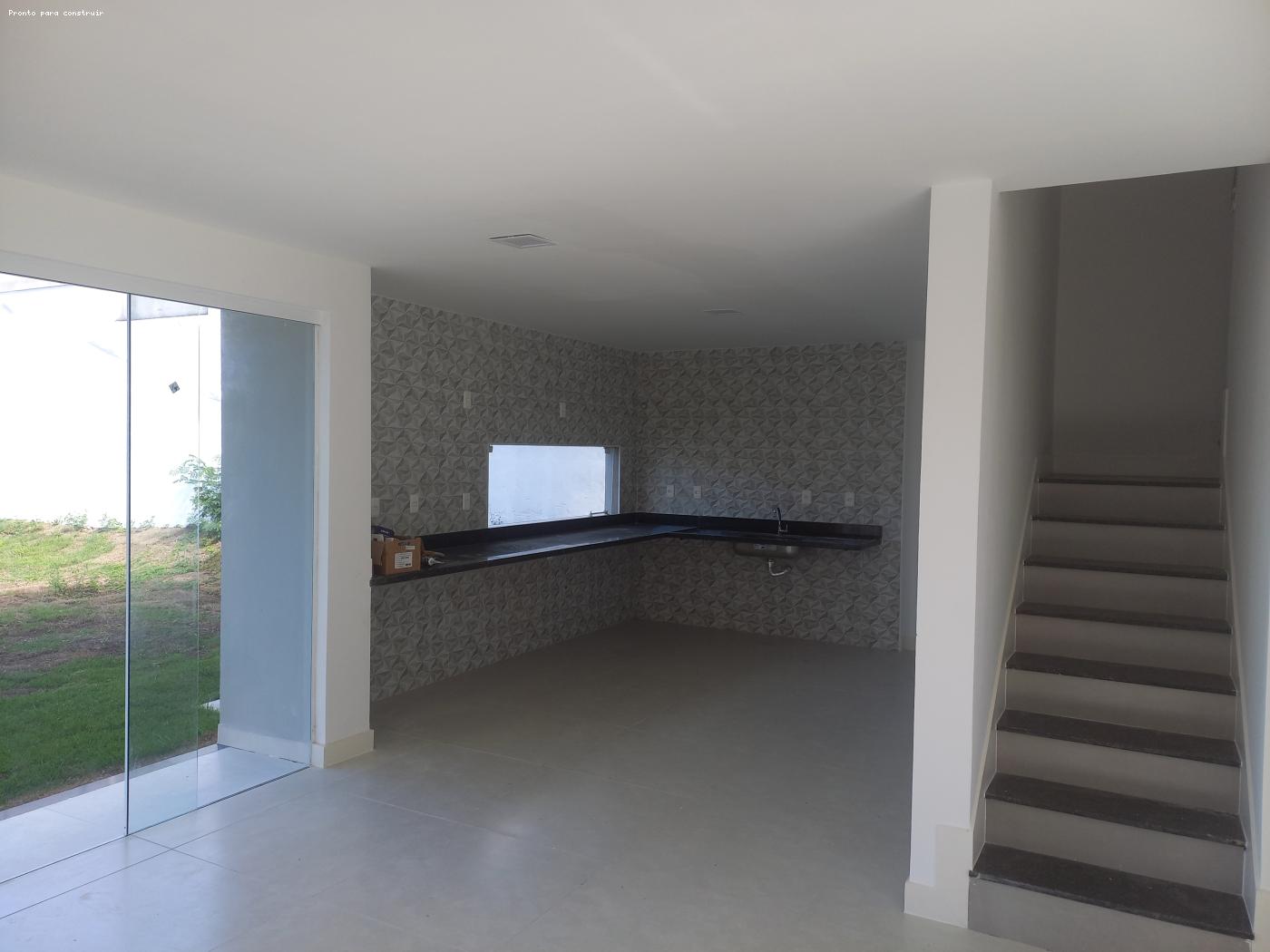 Casa à venda com 3 quartos, 121m² - Foto 3