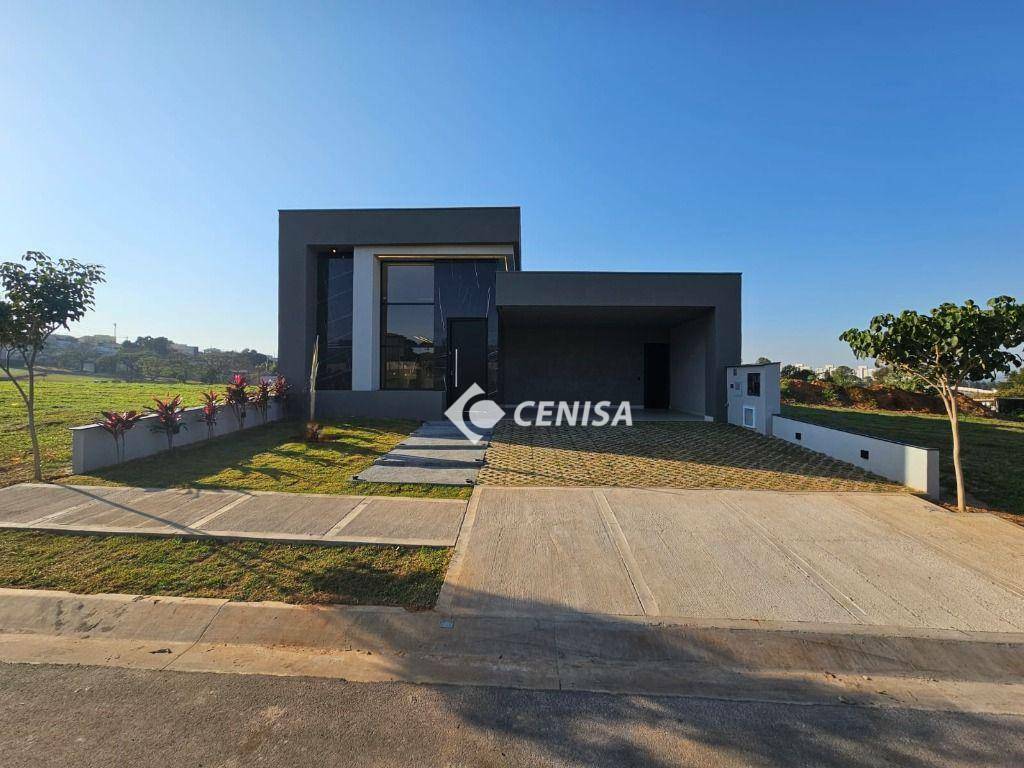 Casa de Condomínio à venda com 3 quartos, 225m² - Foto 2