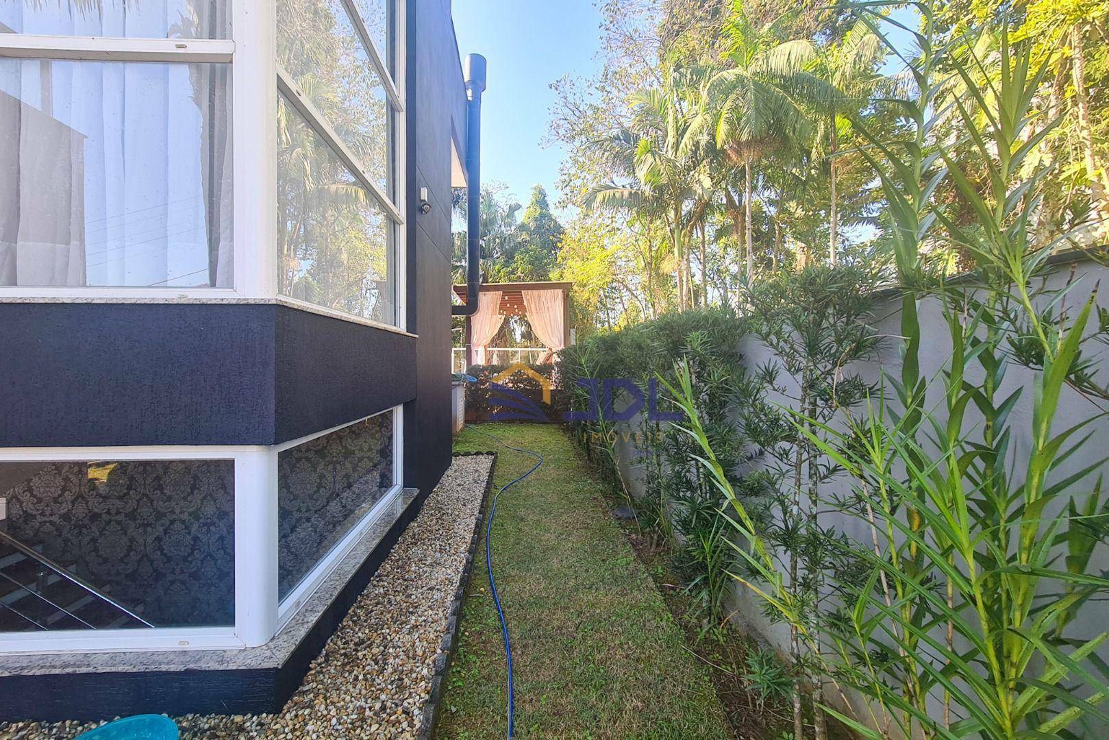 Casa à venda com 3 quartos, 400m² - Foto 3