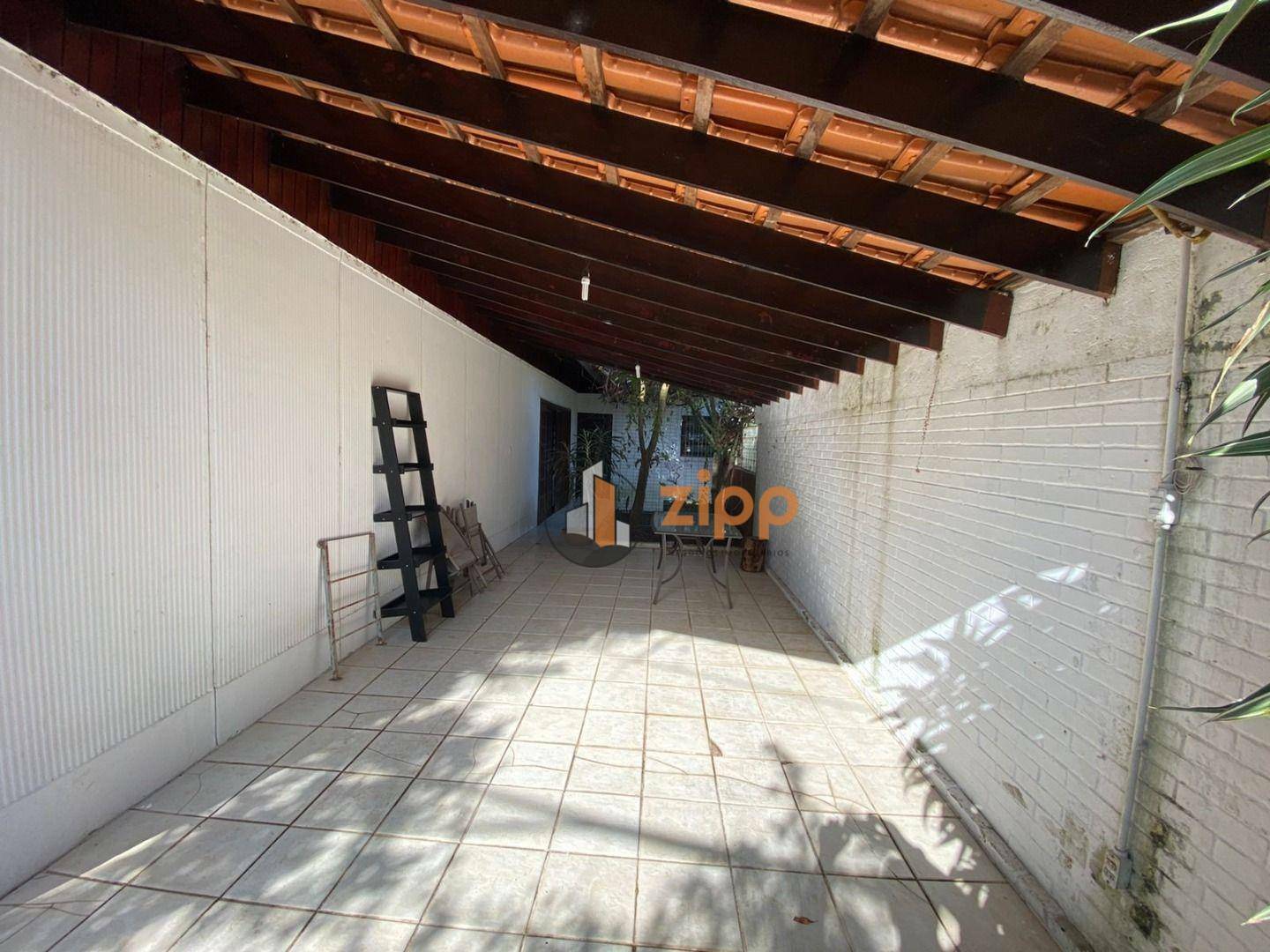 Sobrado à venda com 3 quartos, 200m² - Foto 3