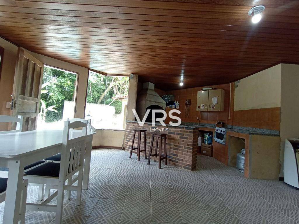 Casa à venda com 3 quartos, 229m² - Foto 32