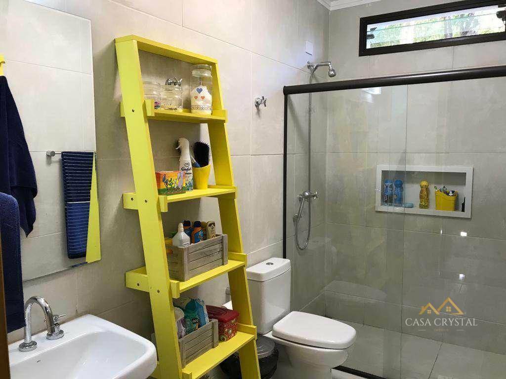 Casa de Condomínio à venda com 4 quartos, 243m² - Foto 33