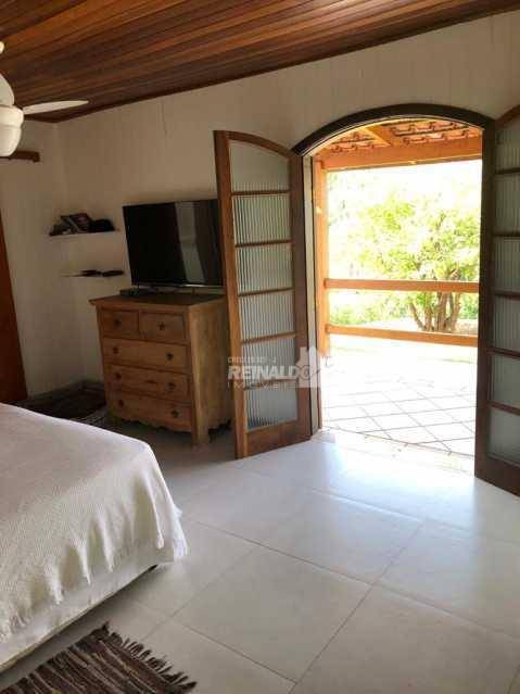 Casa de Condomínio à venda com 4 quartos, 350m² - Foto 18