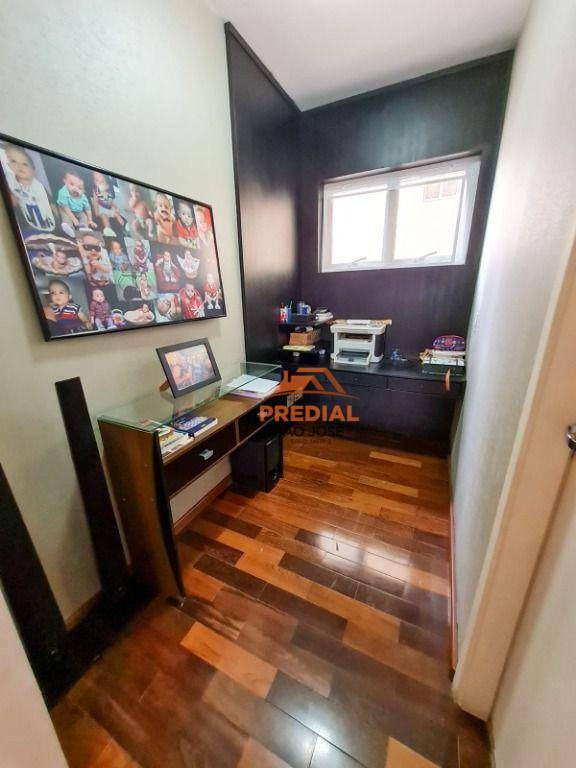 Apartamento à venda com 3 quartos, 156m² - Foto 7