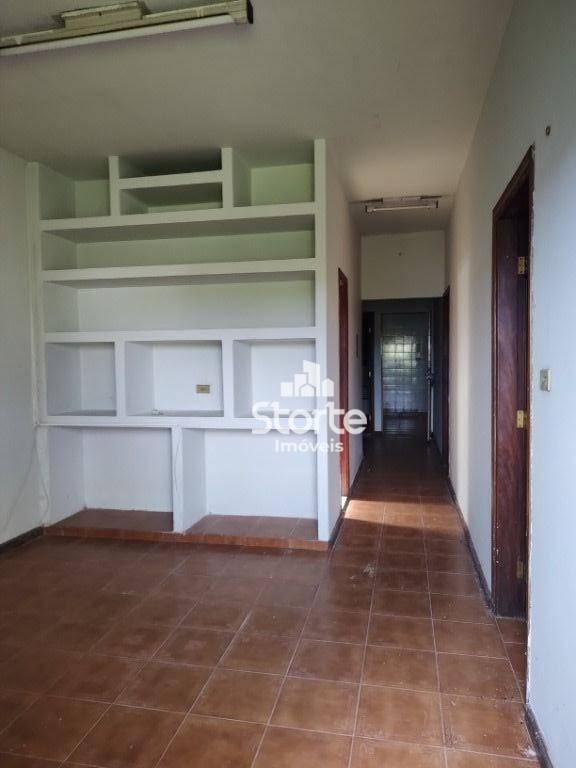 Casa à venda com 3 quartos, 127m² - Foto 2