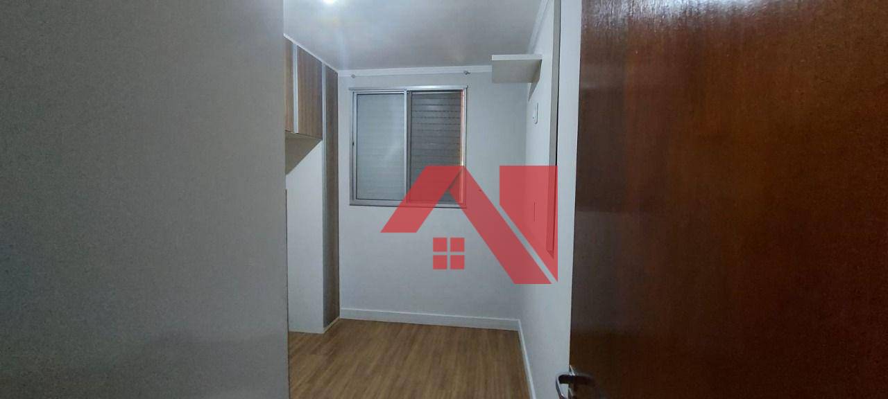 Apartamento à venda com 2 quartos, 42m² - Foto 2