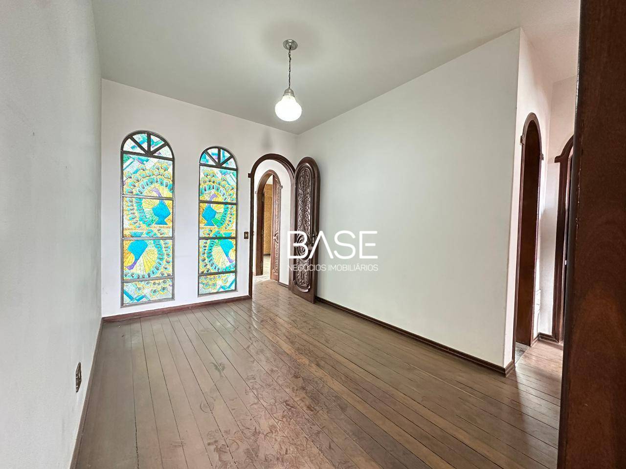 Casa, 5 quartos, 358 m² - Foto 2