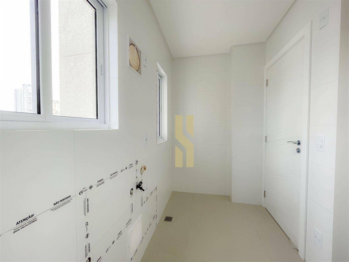 Apartamento à venda com 3 quartos, 123m² - Foto 16