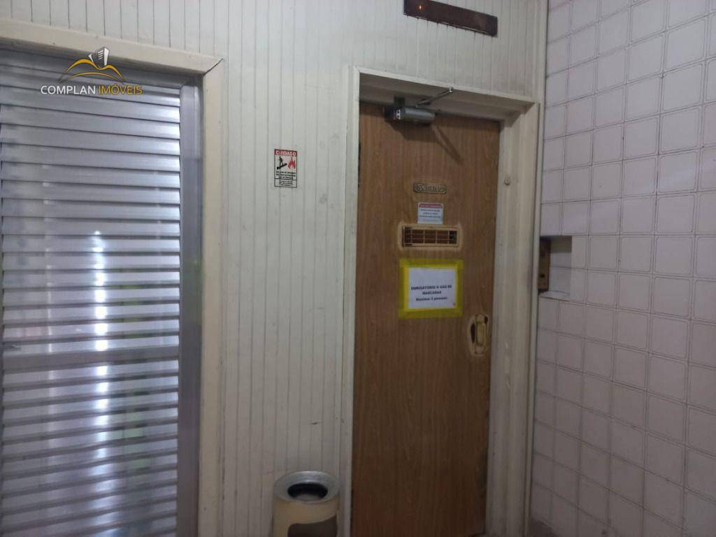 Apartamento para alugar com 1 quarto, 40m² - Foto 19