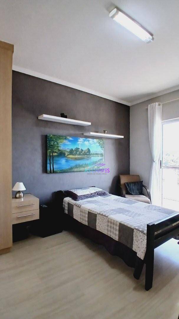 Casa à venda com 4 quartos, 432m² - Foto 17