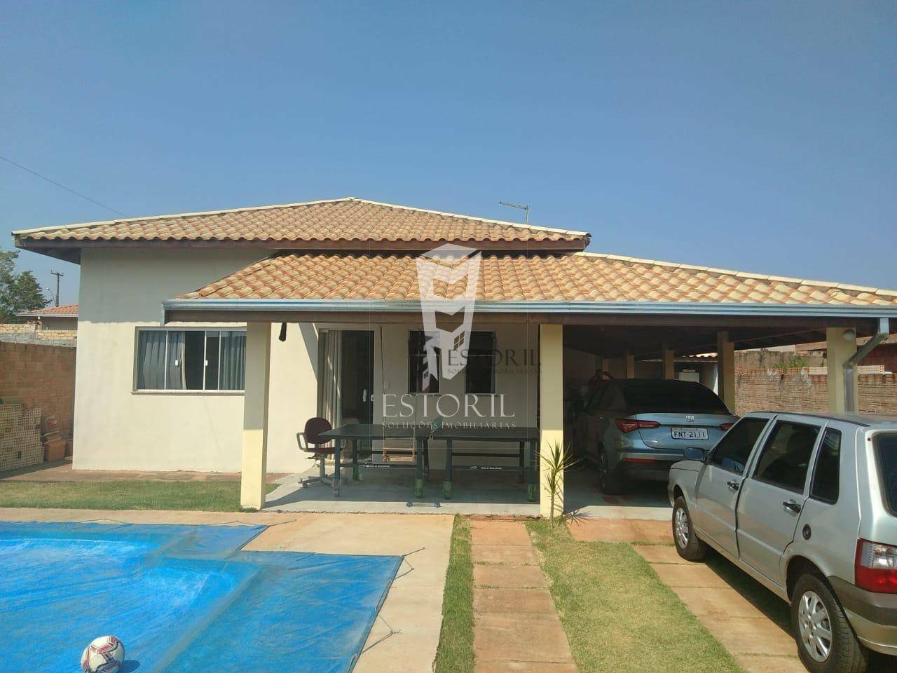 Casa à venda com 2 quartos, 170m² - Foto 1