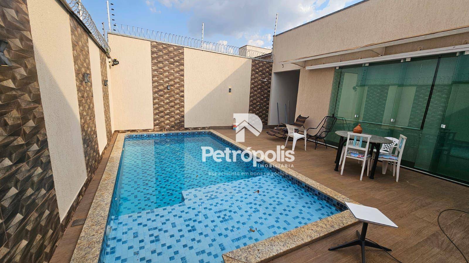 Casa à venda com 3 quartos, 218m² - Foto 15