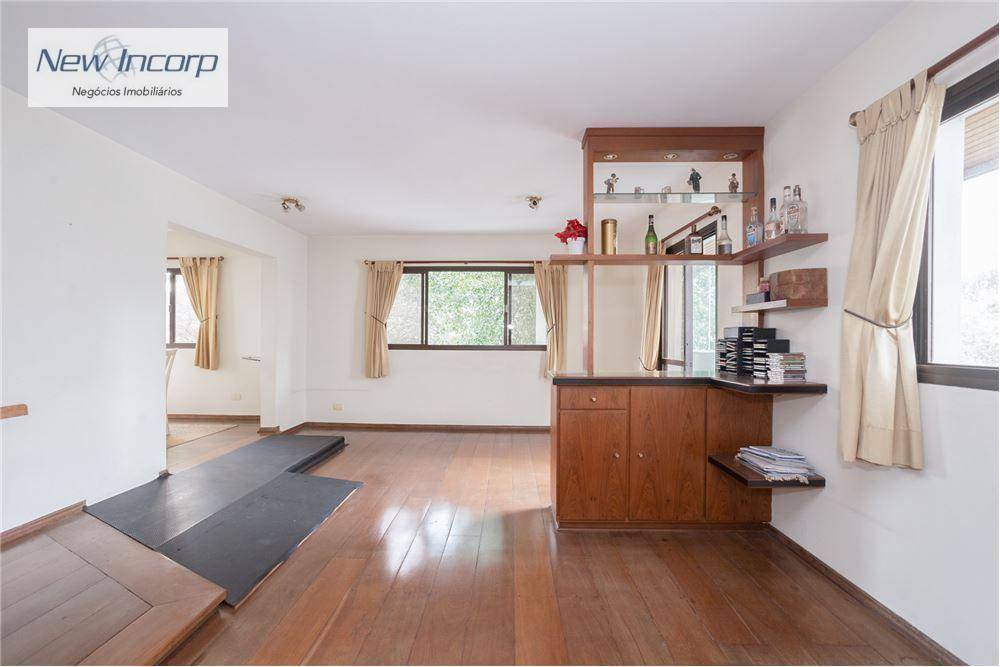 Apartamento à venda com 4 quartos, 204m² - Foto 3