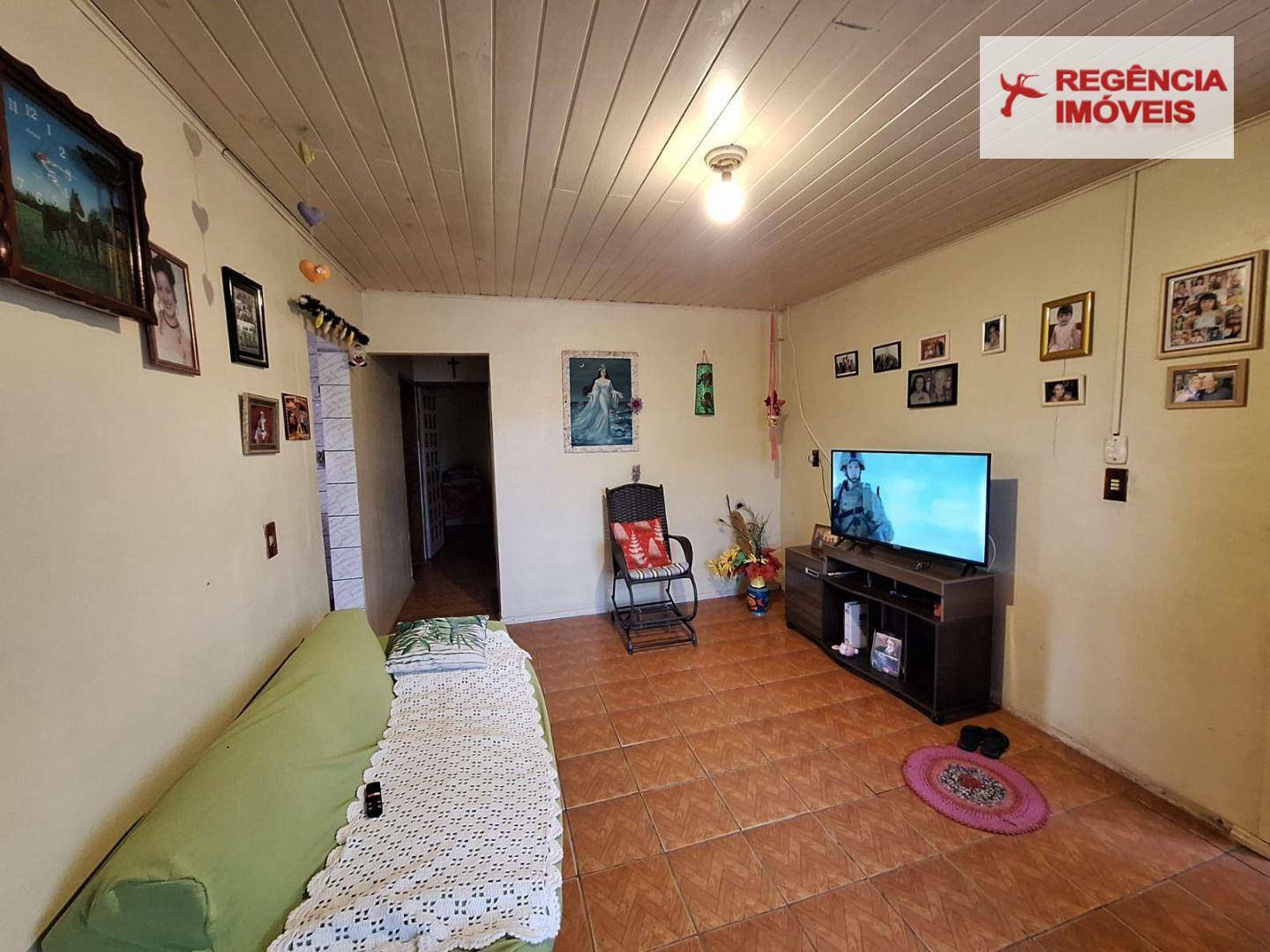 Casa à venda com 4 quartos, 70m² - Foto 3