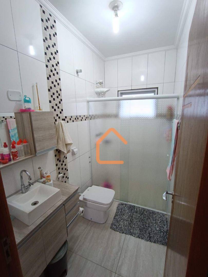 Casa à venda com 3 quartos, 230m² - Foto 5