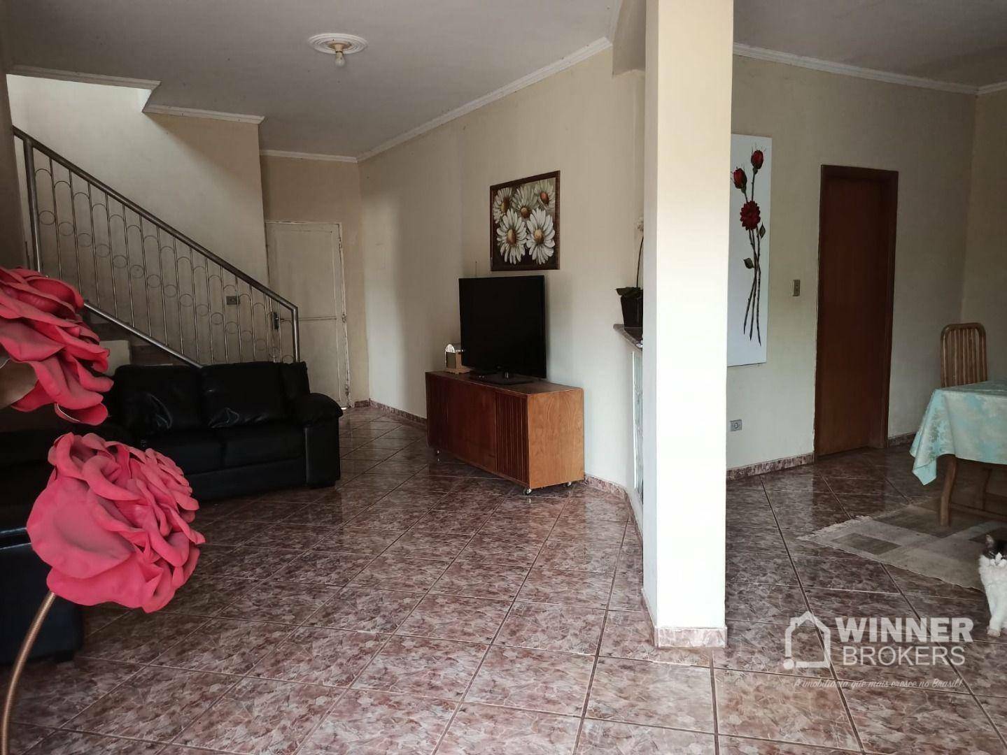 Casa à venda com 4 quartos, 246m² - Foto 4