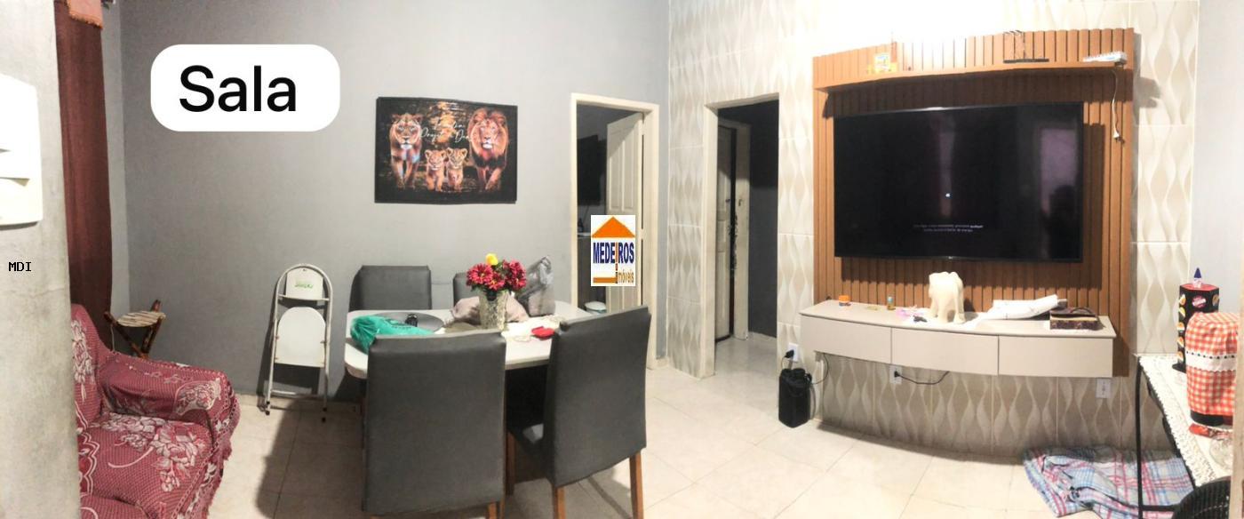 Casa à venda com 3 quartos, 130m² - Foto 1