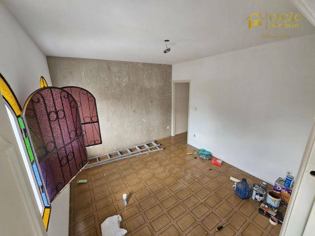 Casa à venda com 2 quartos, 108m² - Foto 2