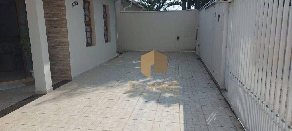 Casa à venda com 3 quartos, 224m² - Foto 1