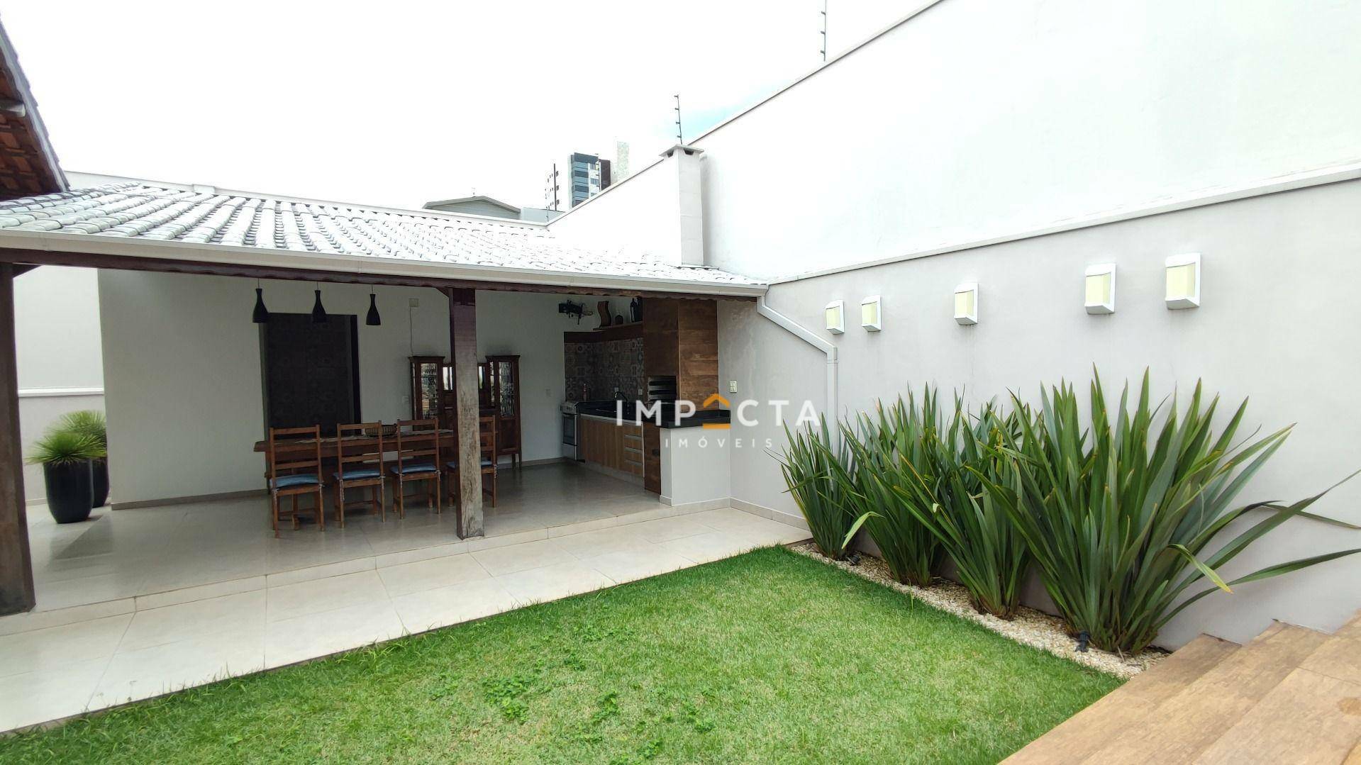 Casa à venda com 4 quartos, 330m² - Foto 5