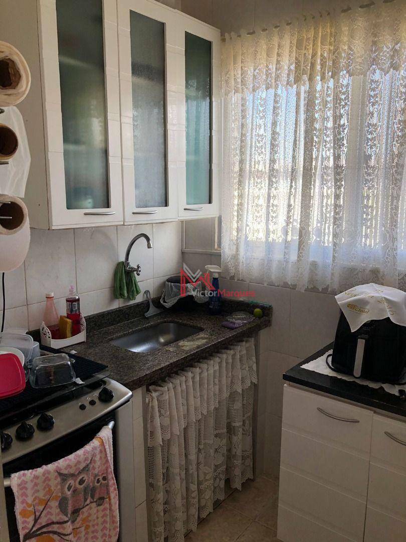 Apartamento à venda com 5 quartos, 210m² - Foto 20