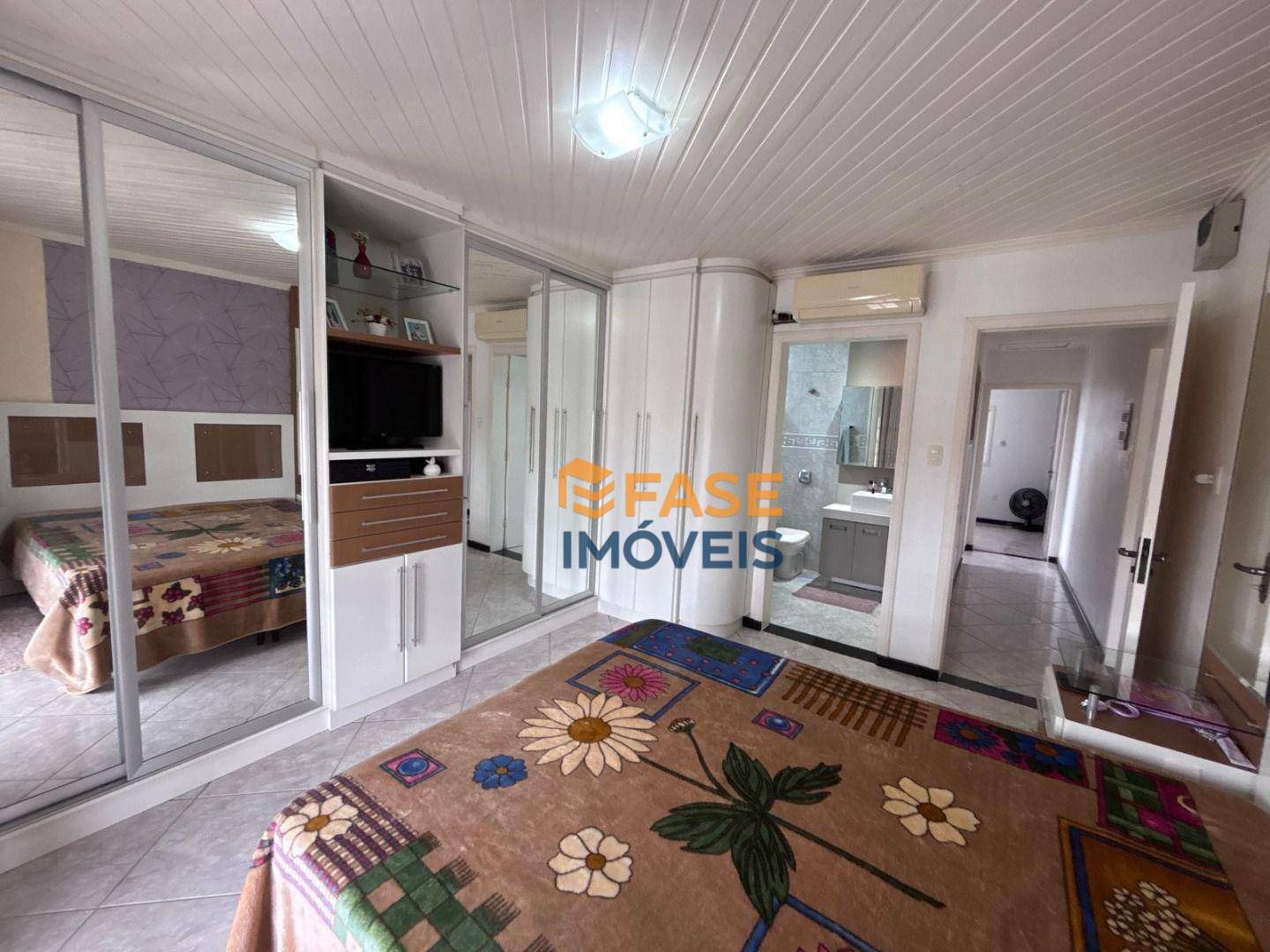 Casa à venda com 4 quartos, 213m² - Foto 20