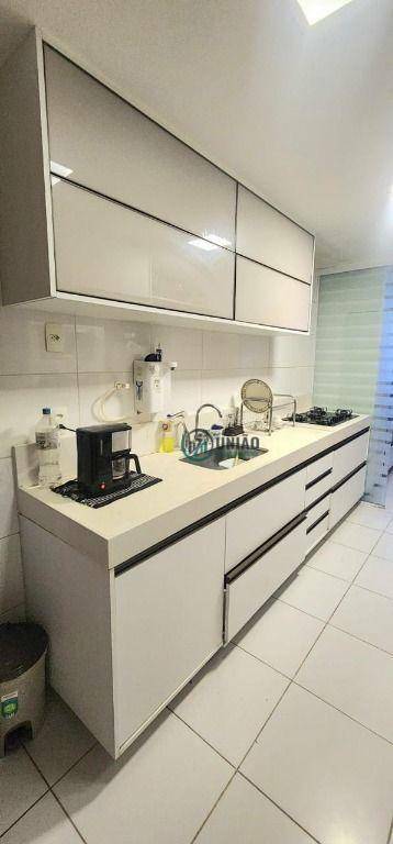 Apartamento à venda com 3 quartos, 113m² - Foto 13