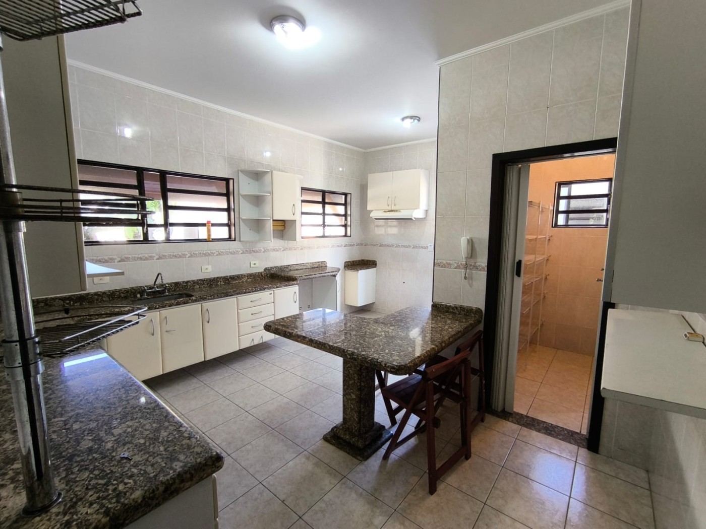 Sobrado para alugar com 4 quartos, 576m² - Foto 11