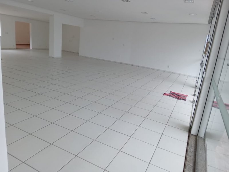 Loja-Salão para alugar com 2 quartos, 154m² - Foto 2