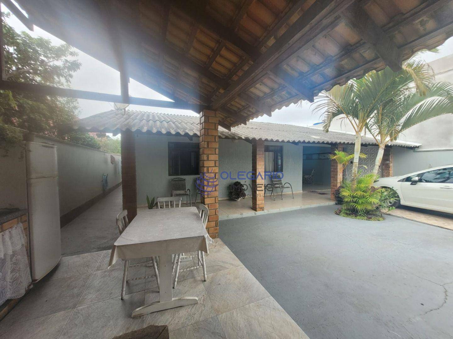 Casa à venda com 3 quartos, 140m² - Foto 1