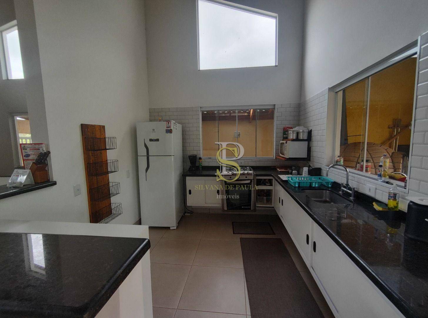 Chácara à venda com 4 quartos, 230m² - Foto 16